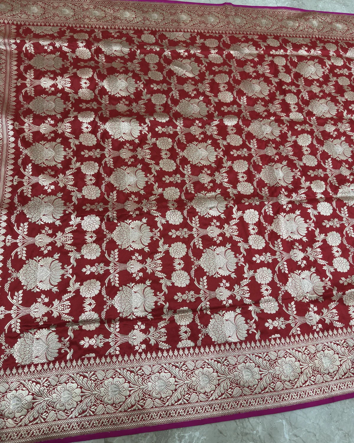 Crimson Red Kadwa Jangla Banarasi Saree, body and weave detail